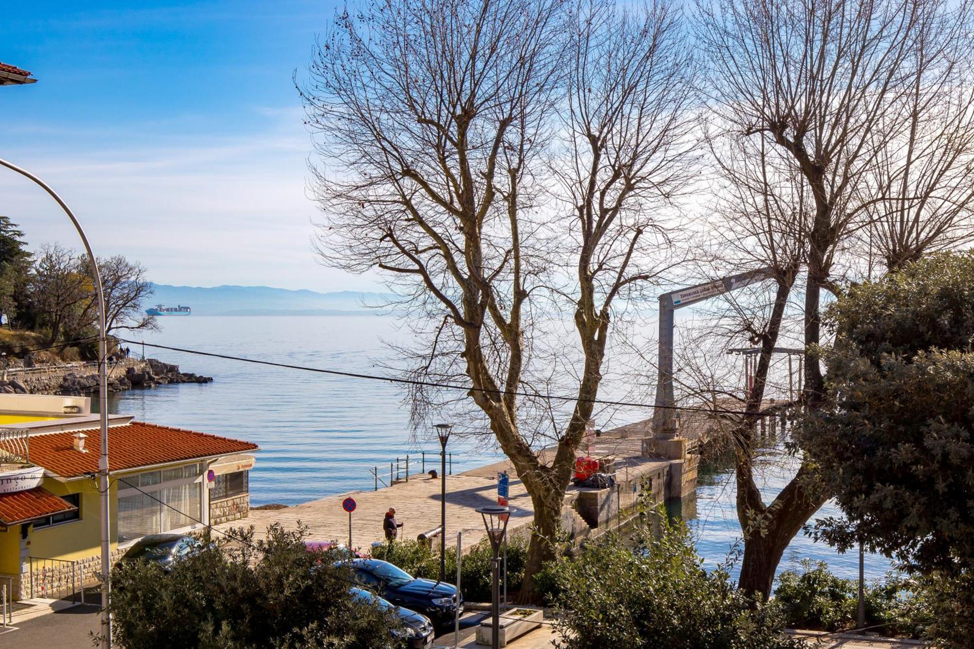 Apartments Anaika At The Beach, Opatija ภายนอก รูปภาพ